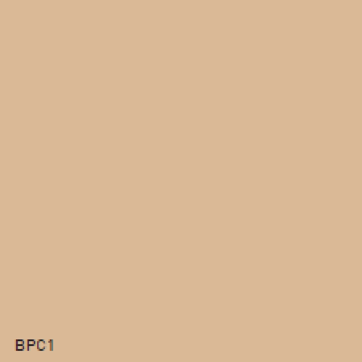 Einfarbiger Hintergrund in Beige mit kleinem Text 'BPC1' in der unteren linken Ecke.